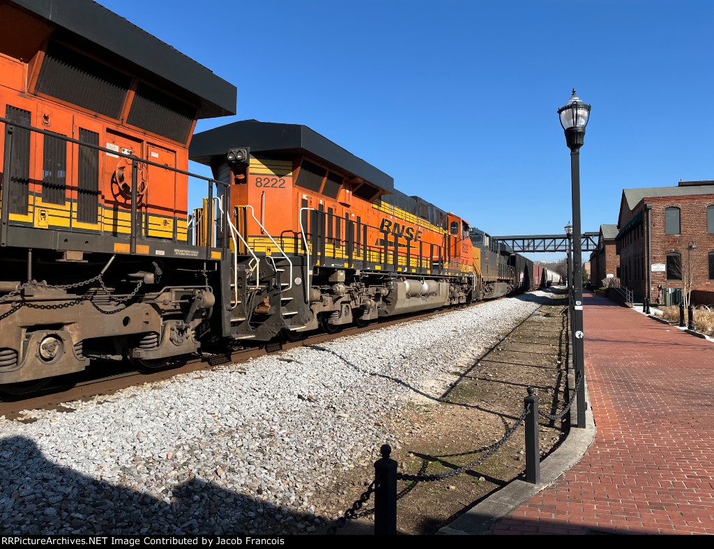 BNSF 8222